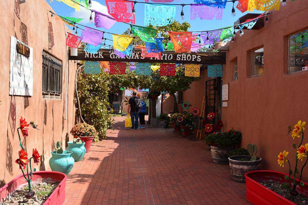 Old Town Albuquerque (commons.m.wikimedia.org/Joe Mabel)