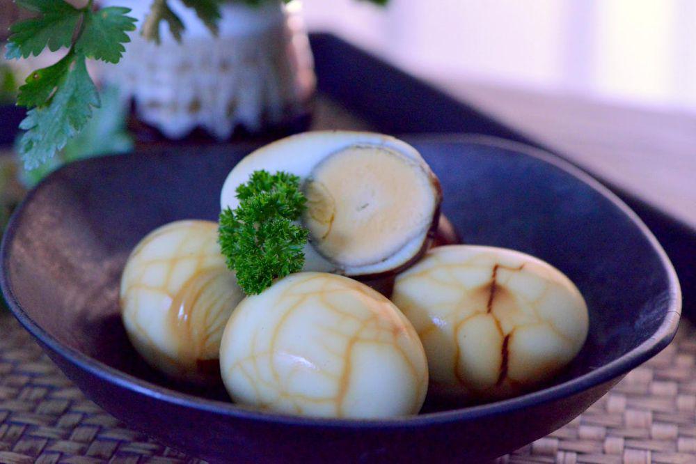 5 Tips Membuat Telur Pindang Motif agar Warnanya Intens