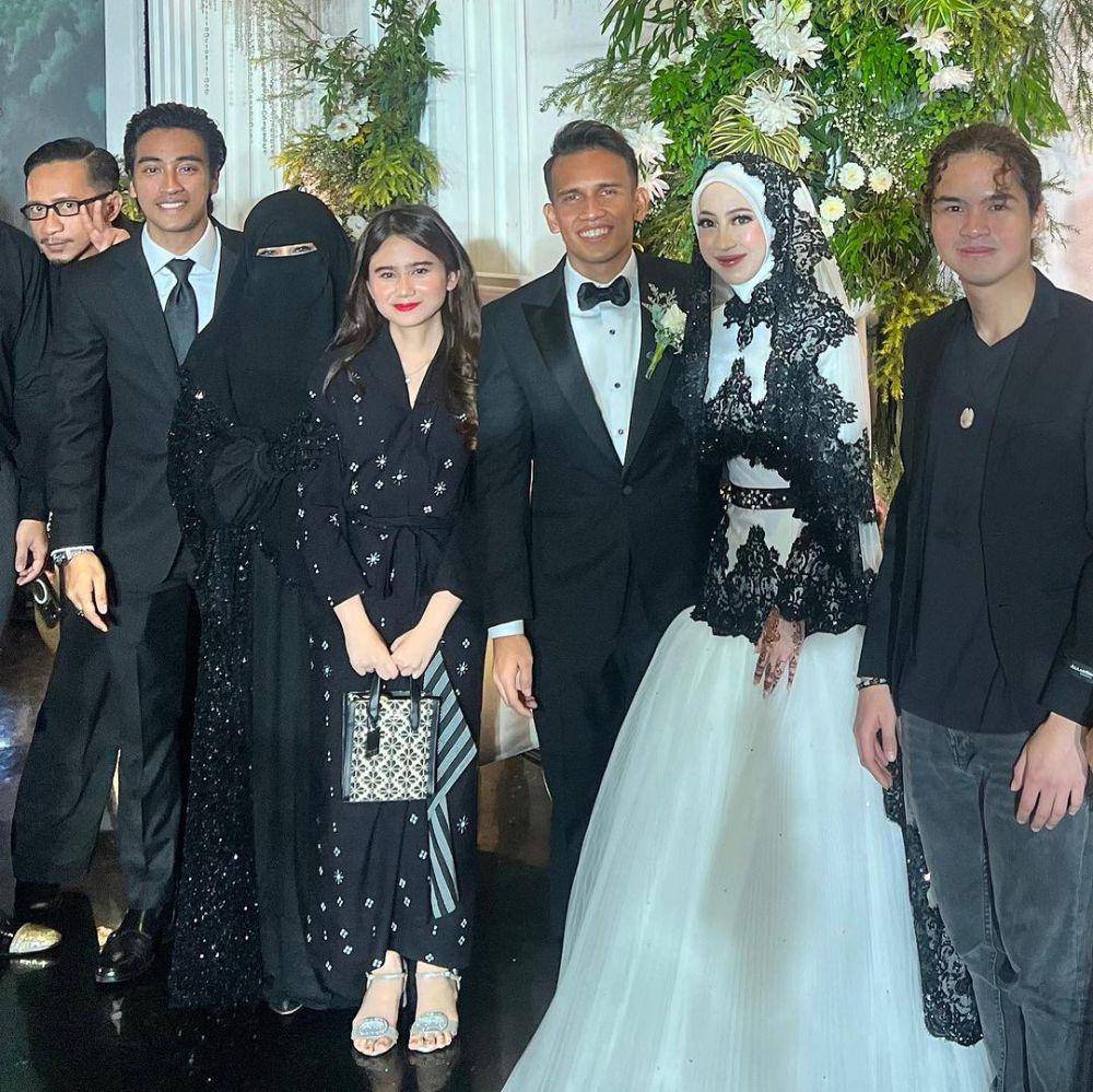 potret Aming, Tissa Biani, dan Dul di pernikahan Egy dan Adiba (instagram.com/amingisback)