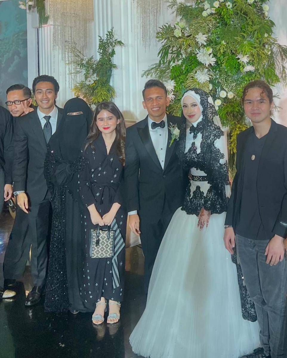 potret Dul dan Tissa Biani hadiri dua pernikahan sekaligus (instagram.com/tissabiani)