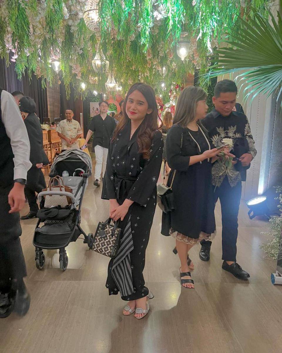 potret Dul dan Tissa Biani hadiri dua pernikahan sekaligus (instagram.com/tissabiani)