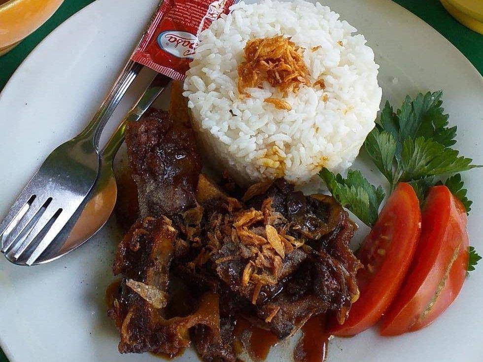 sajian iga bakar di OBO Iga Bakar (instagram.com/bettbetty87)