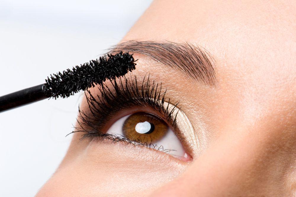 3 Tips Maskara Kering agar Bisa Dipakai Lagi