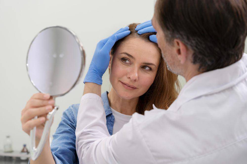ilustrasi dokter kulit (freepik.com/freepik)