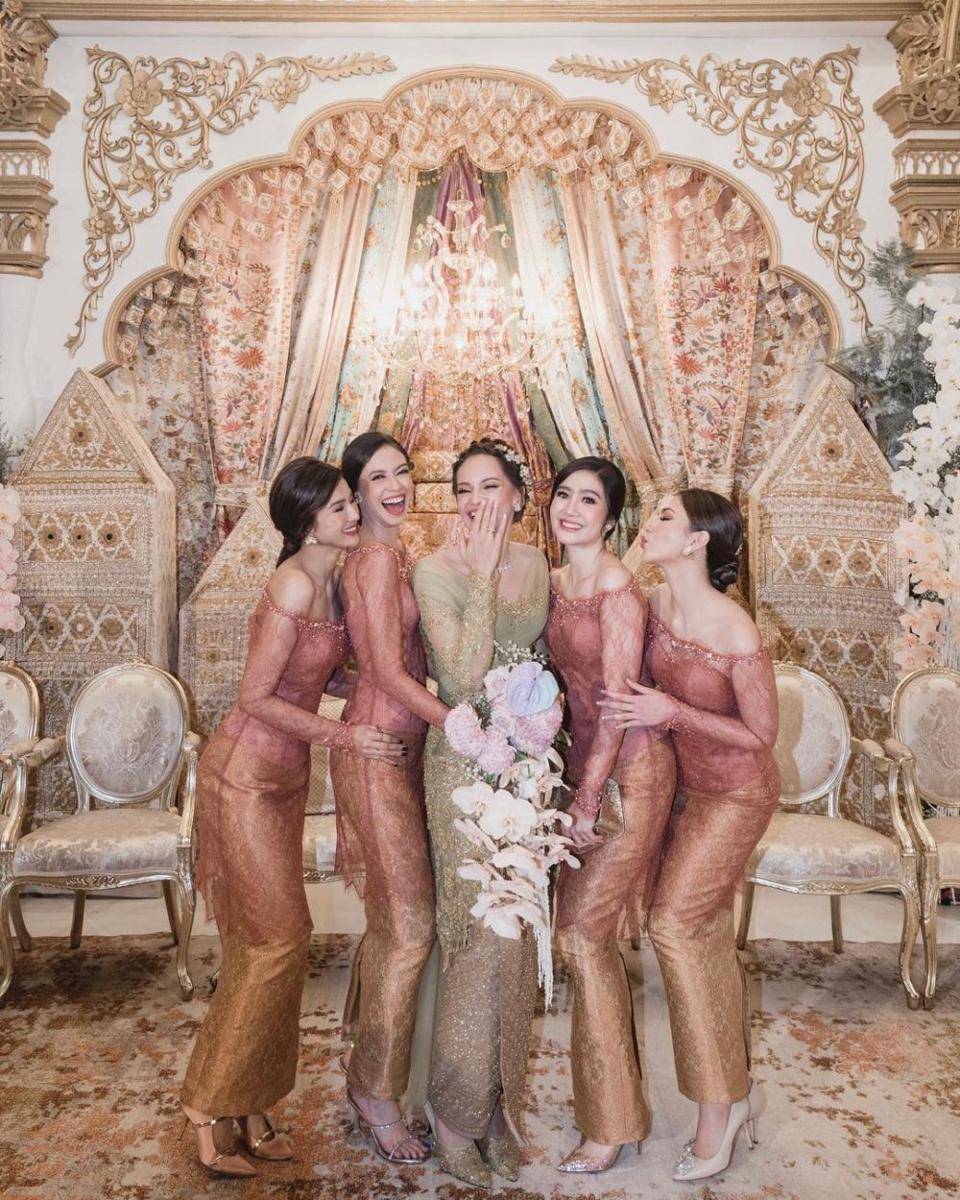 Busana bridesmaid 2023. (instagram.com/jscmila)