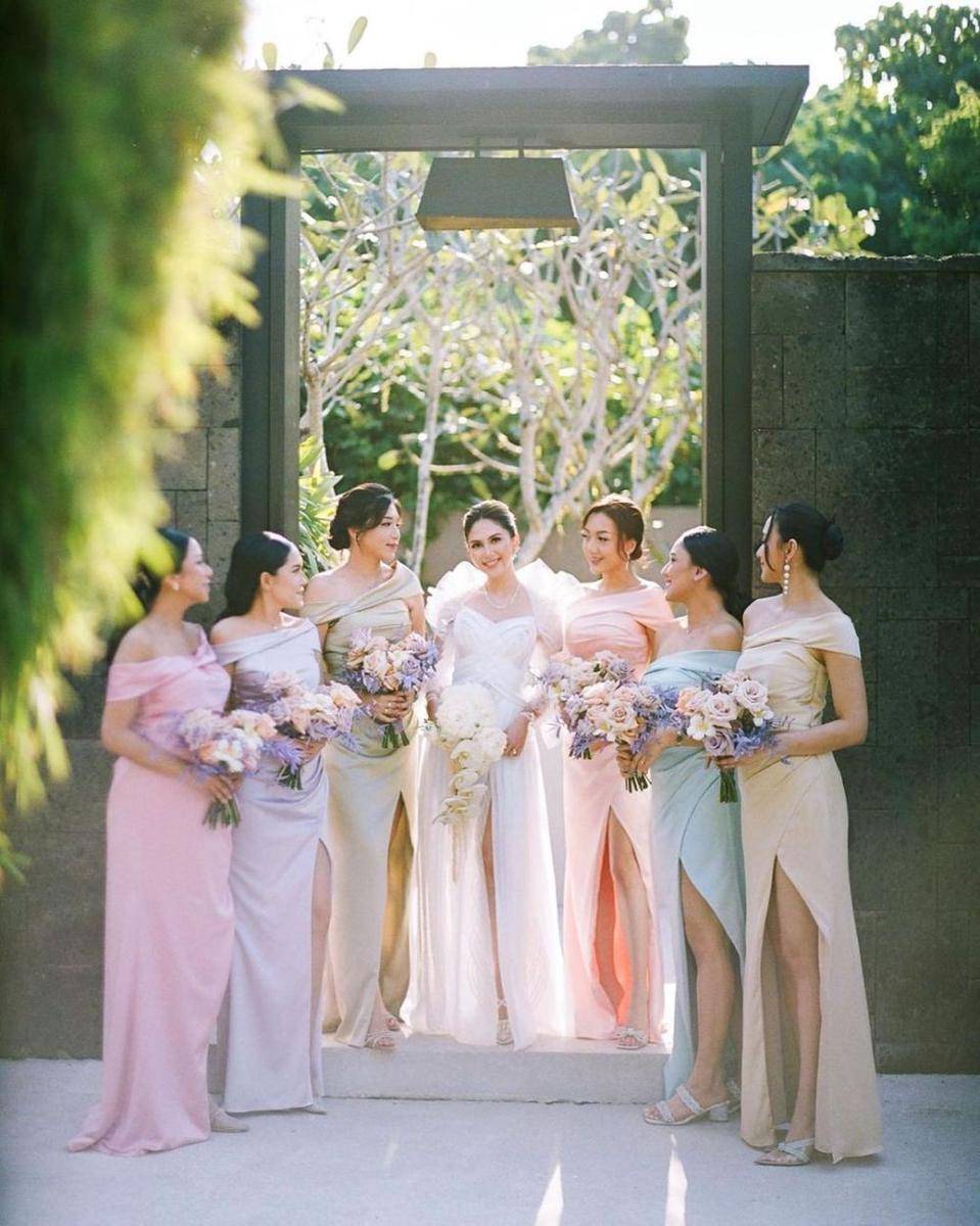 Busana bridesmaid 2023. (instagram.com/by.hilda)