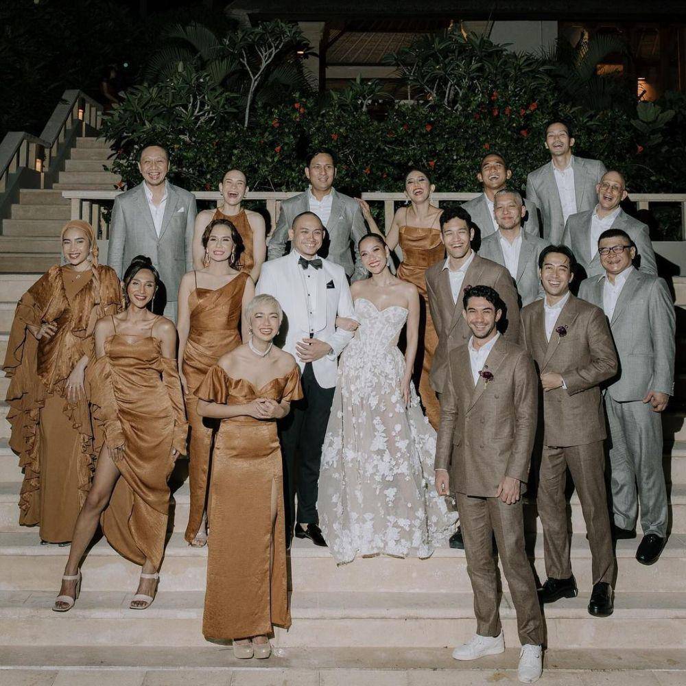 Busana bridesmaid 2023. (instagram.com/tikoaryawardhana)