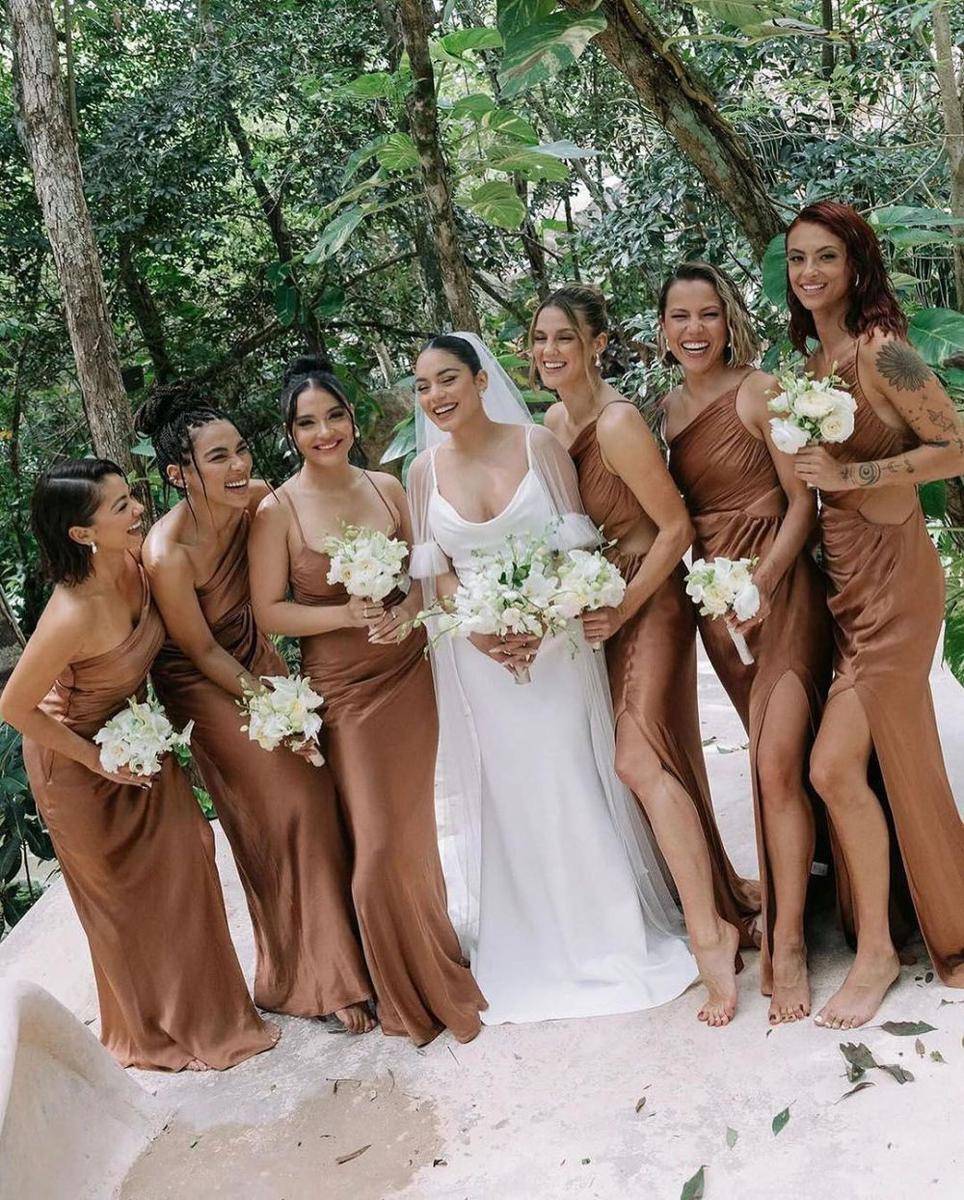 Busana bridesmaid 2023. (instagram.com/thebridestory)
