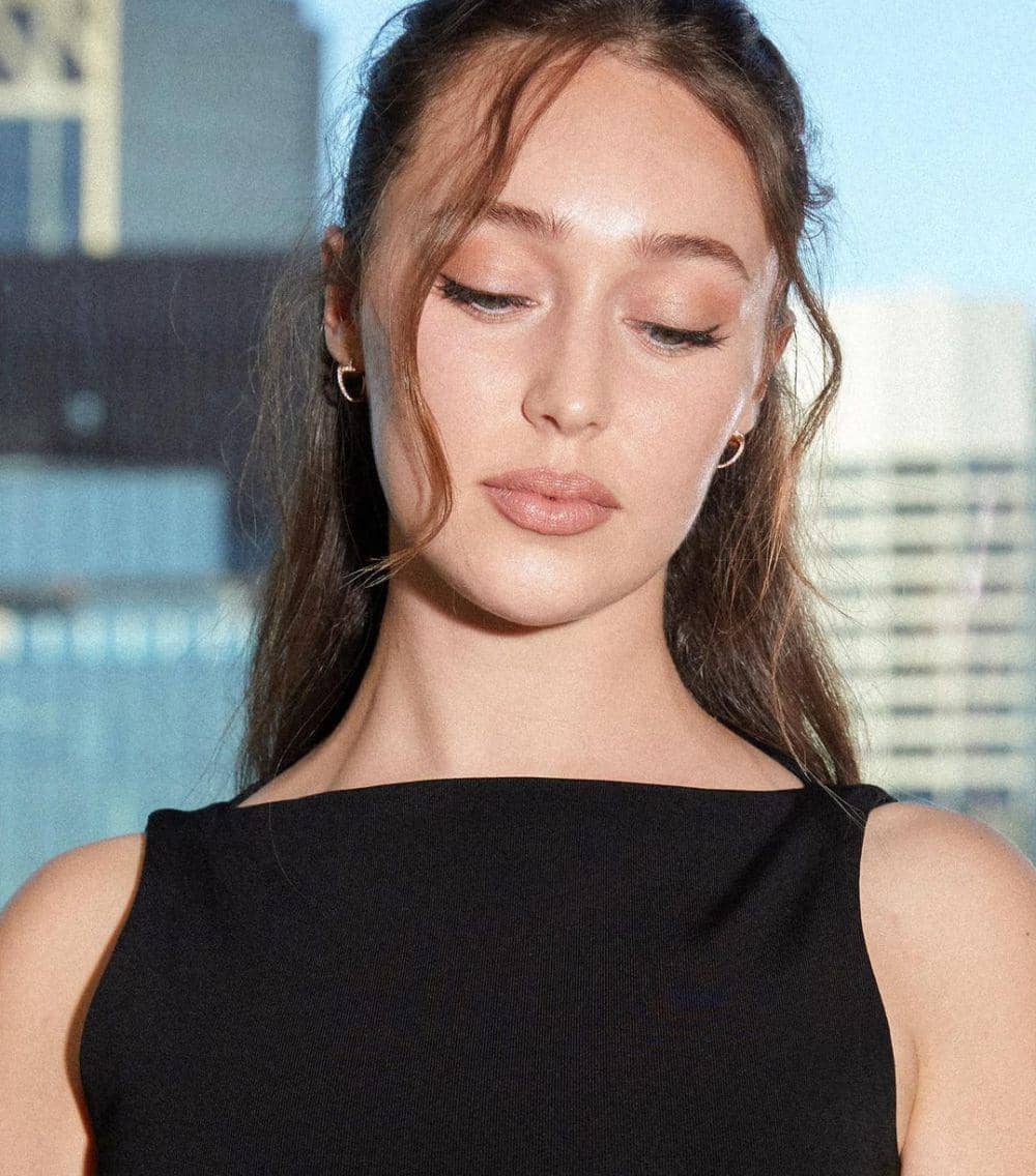 Alycia Debnam-Carey (instagram.com/alyciajasmin)