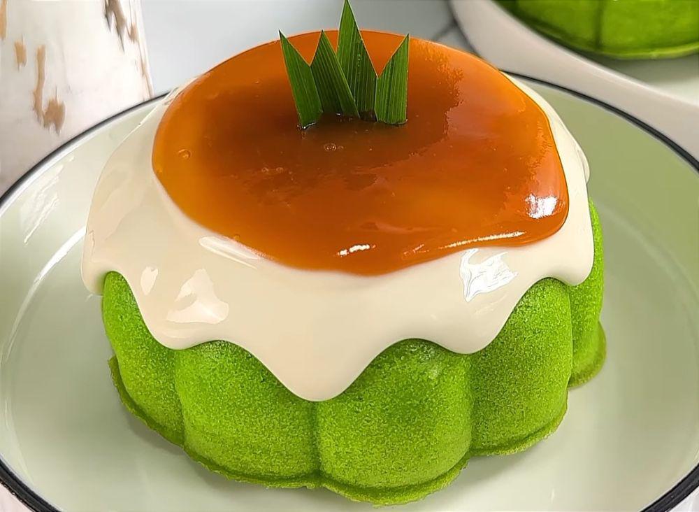 Resep Lava Cake Pandan dengan Krim Keju Karamel, Cuma Dikukus!