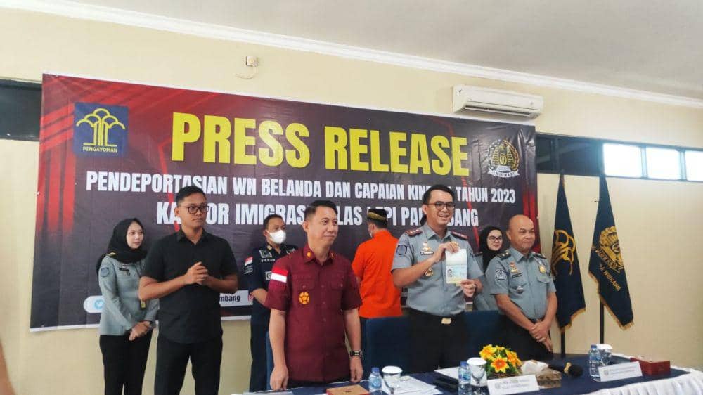 WNA Belanda Dideportasi karena Berjualan Kebab di Palembang