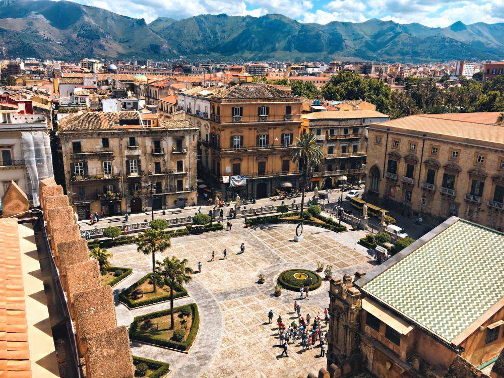 ilustrasi palermo (unsplash.com/Michele Bitetto)