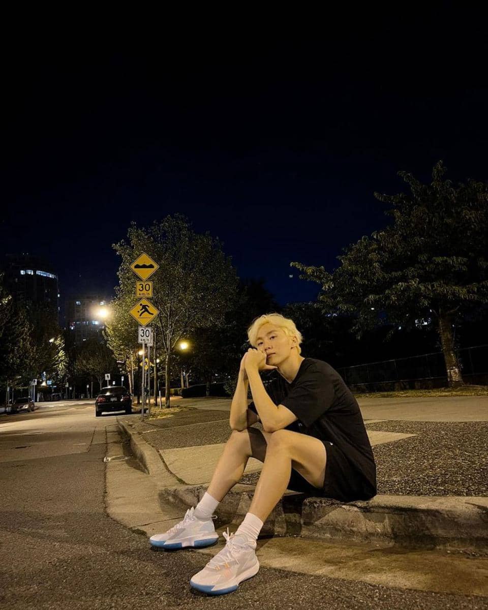 short pants ala Seungkwan SEVENTEEN (instagram.com/pledis_boos)