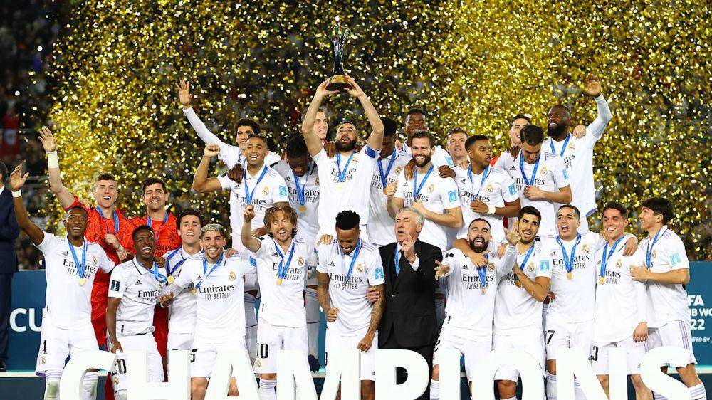Selebrasi para pemain Real Madrid setelah menjuarai Piala Dunia Antarklub 2022. (olympics.com)