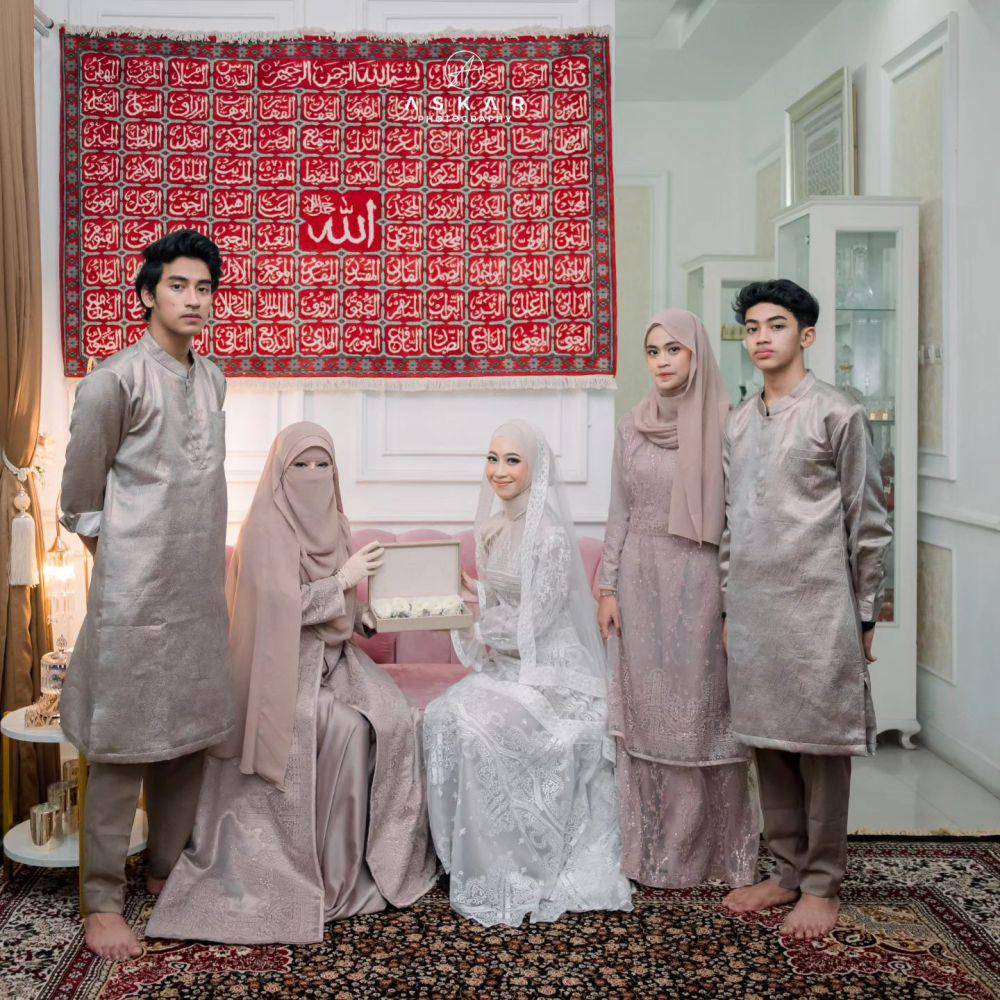 potret malam bainai Adiba Khanza (instagram.com/_ummi_pipik_)
