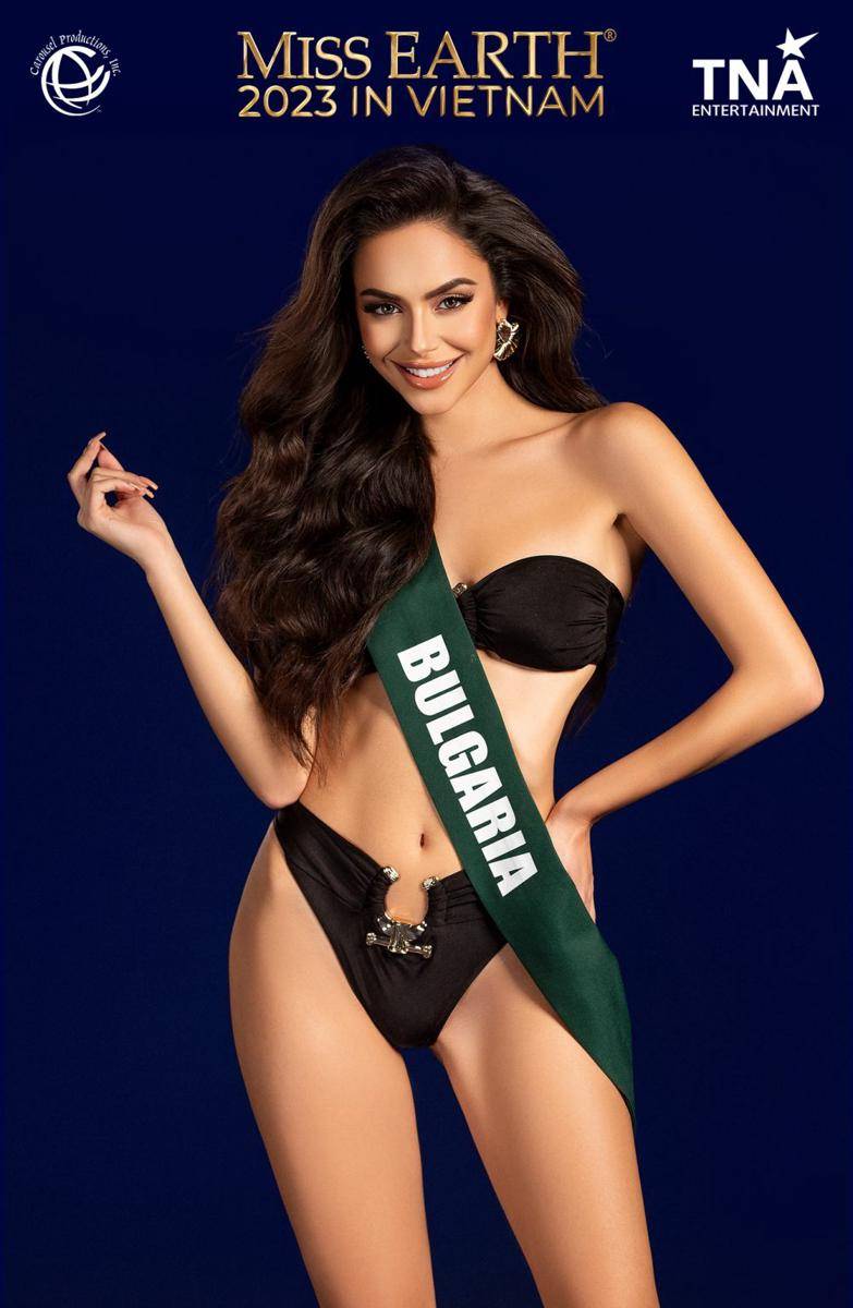 Pemotretan Swimsuit Finalis Eropa di Miss Earth 2023 (Facebook.com/Miss Earth)