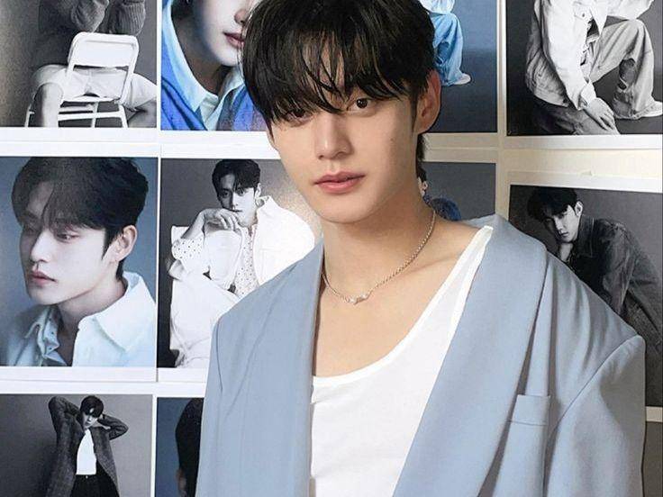 Kim Jiwoong ZEROBASEONE (instagram.com/zb1official)