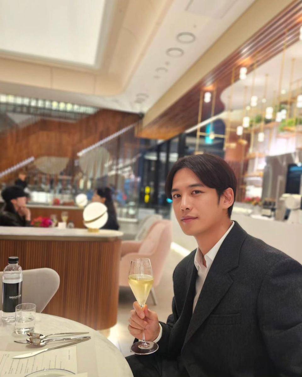 potret Park Ki Woong (instagram.com/oopkwoo)