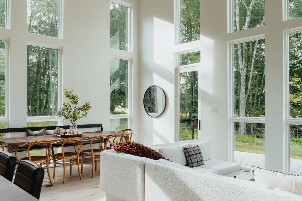 inspirasi hunian bergaya modern rustic (unsplash.com/Clay Banks)