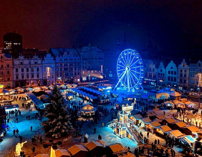 5 Pasar Natal Terpopuler di Praha-Ceko, Suasananya Semarak