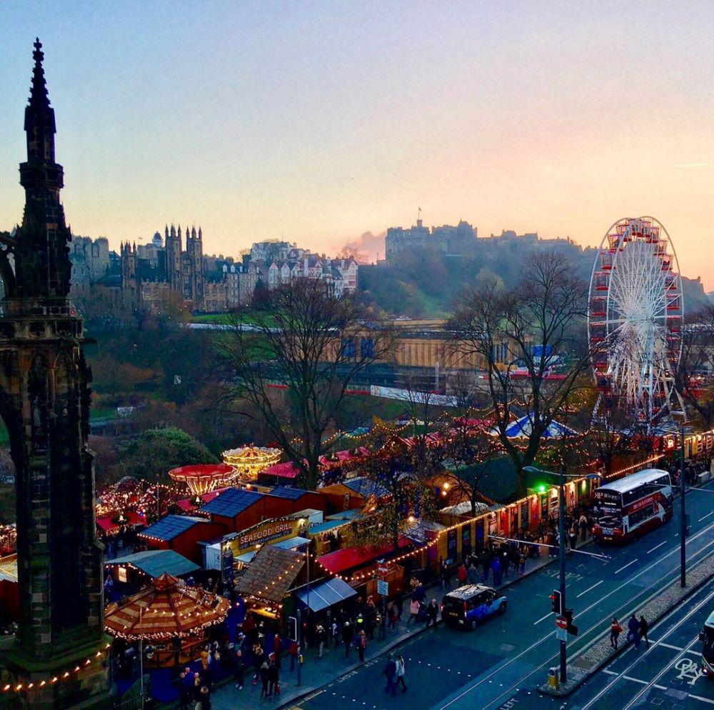 potret suasana pasar Natal di Edinburgh (instagram.com/Edinburghschrismast)