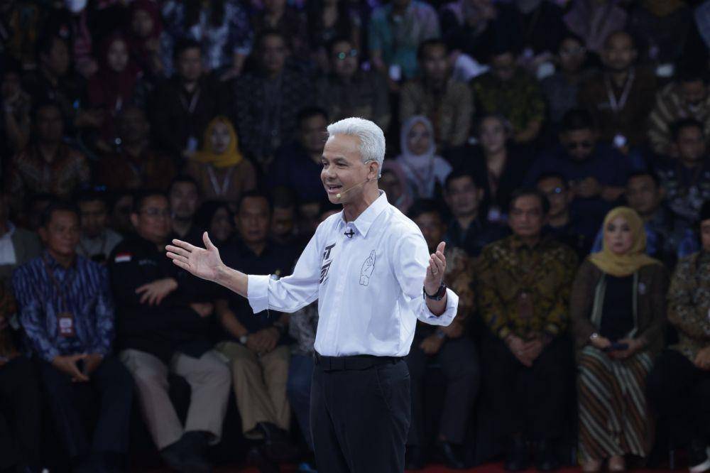 Ganjar Pranowo saat debat perdana capres 2024 di kantor KPU RI, Selasa (12/12/2023) (IDN Times/Istimewa)