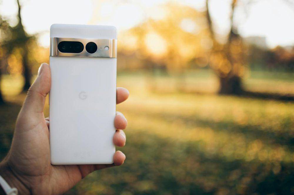 Ilustrasi OIS di ponsel mahal Google Pixel 7 Pro (pexels.com/Elena Chioru)