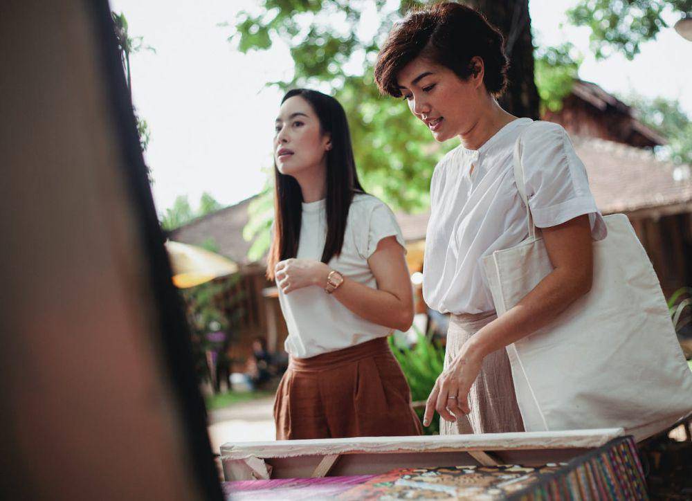 ilustrasi bersama teman (pexels.com/Sam Lion)