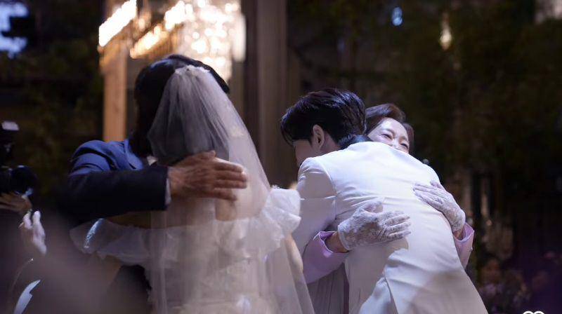 momen pernikahan Bae Doo Hoon Forstella dan Kang Yeon Jung (instagramm.com/weddingme_official)