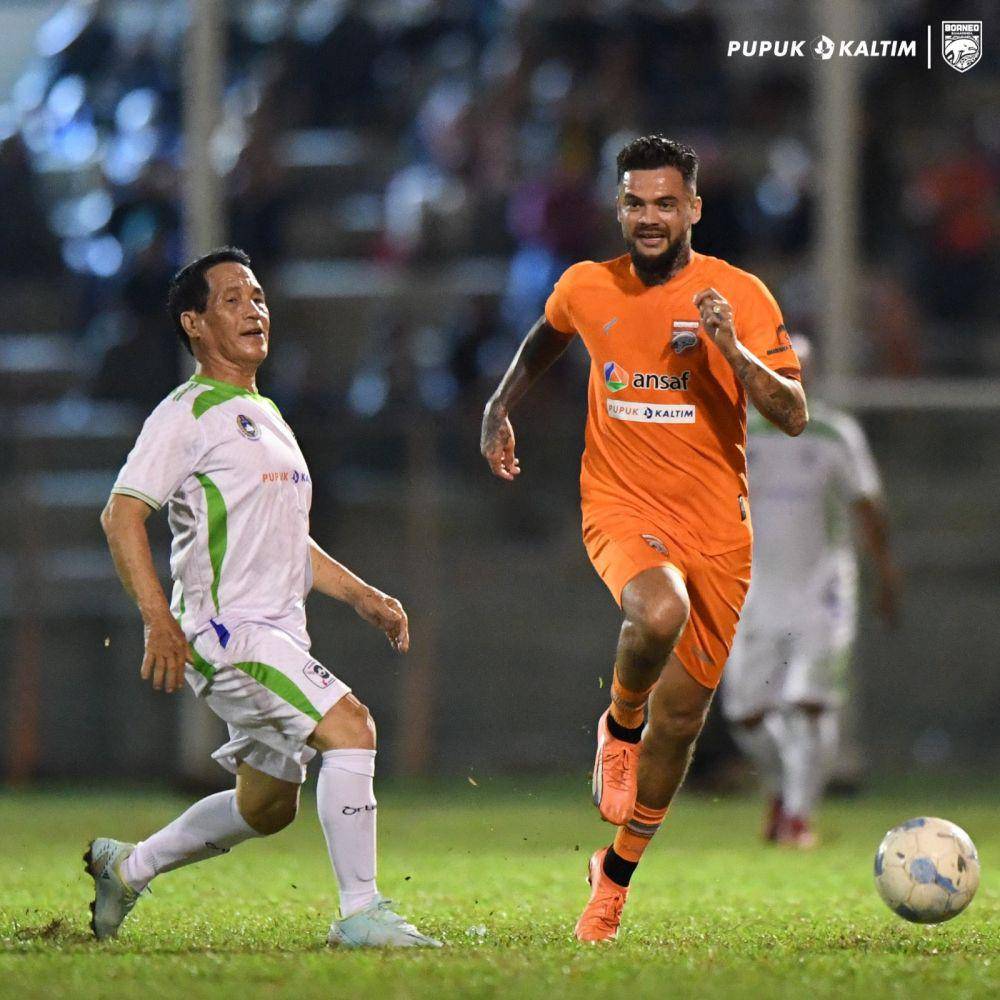 Perang bintang legenda PKT vs Borneo FC Samarinda. (Dok. Pupuk Kaltim)