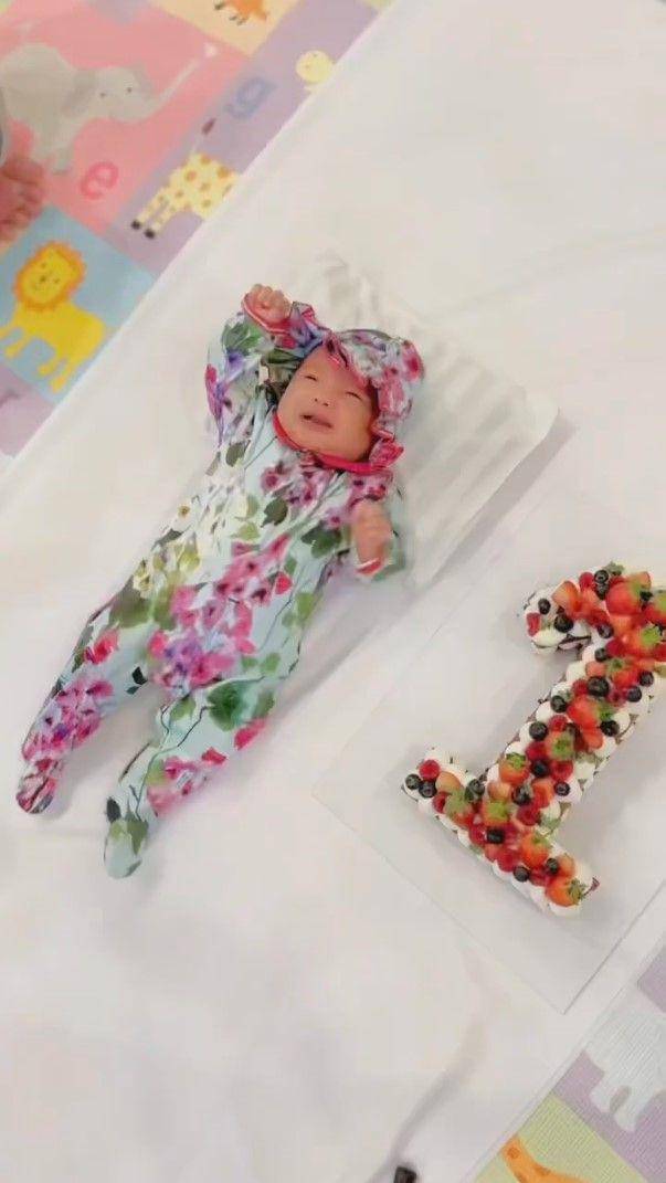 perayaan 1 bulan Azura (youtube.com/attahalilintar)