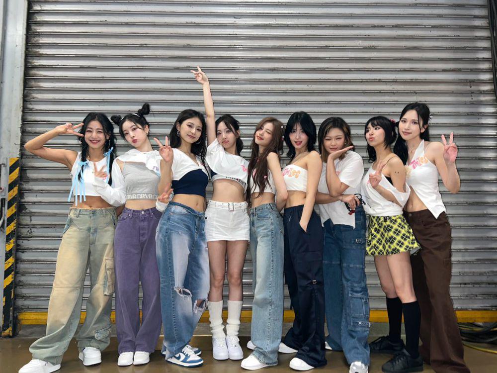 TWICE (twitter.com/JYPETWICE)
