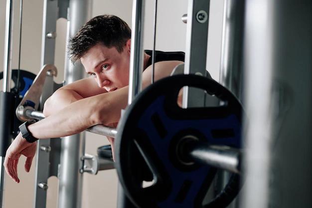 Mengenal Gymtimidation, Perasaan Cemas Saat di Gym