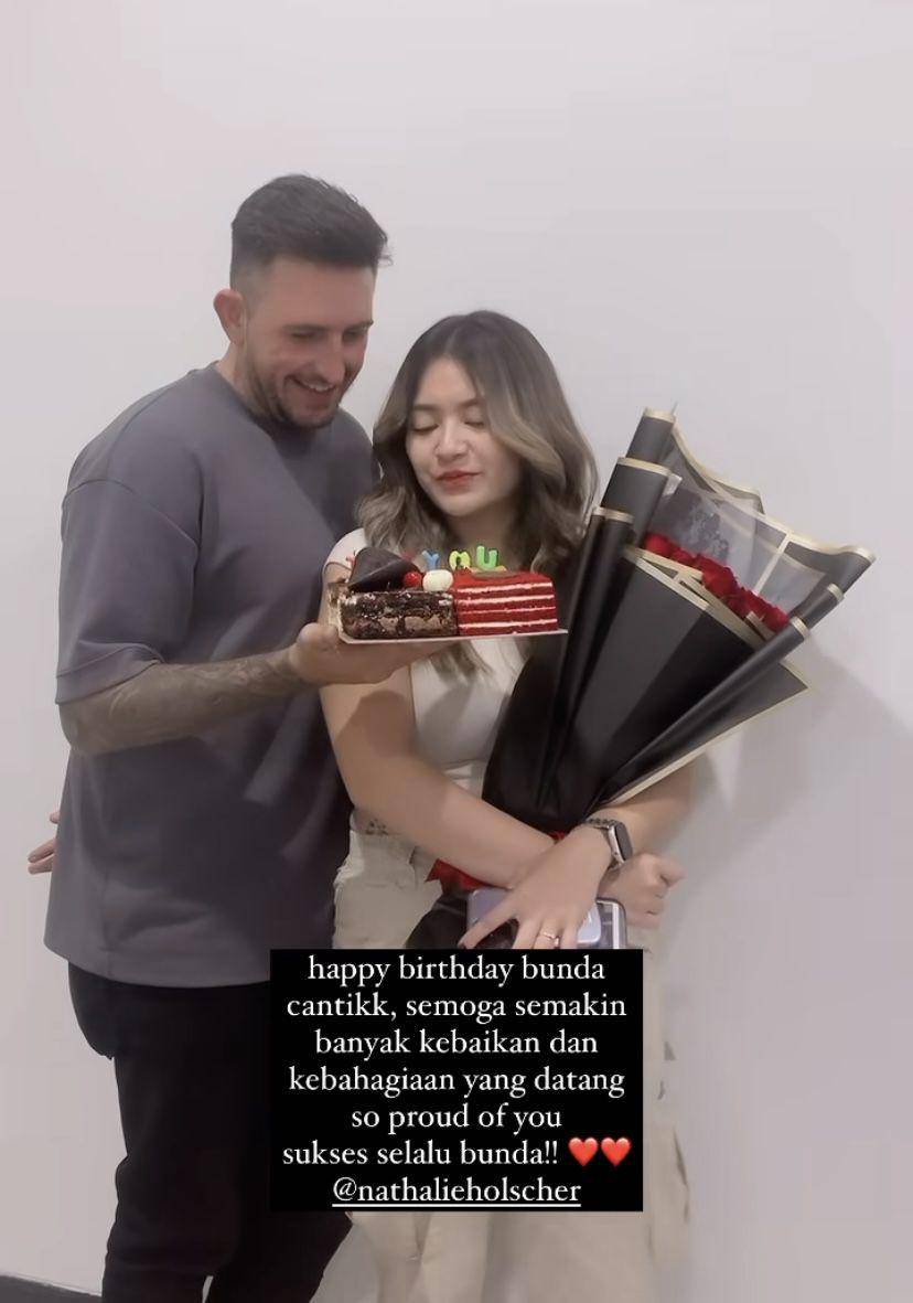 potret romantis Ladislao rayakan ulang tahun ke-31 Nathalie Holscher (Instagram.com/luthfiadiv_)