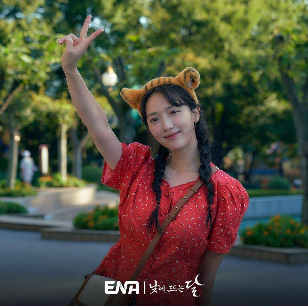 Pyo Ye Jin di drama Moon in the Day (instagram.com/channel.ena.d)
