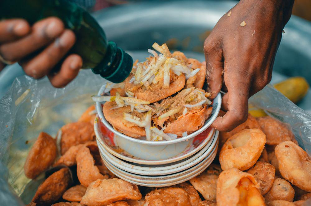 9 Tips Mencegah Keracunan Makanan saat Liburan di India