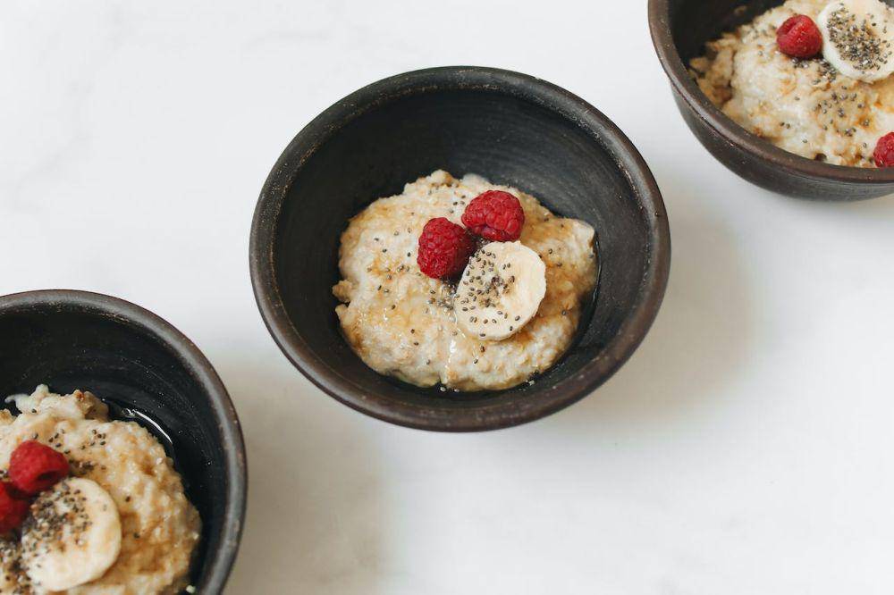 ilustrasi oatmeal (pexels.com/Polina Tankilevitch)