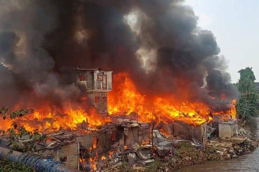 Kebakaran di Manggarai, Jakarta Selatan pada Kamis (14/12/2023). (dok. IDN Times/Istimewa)