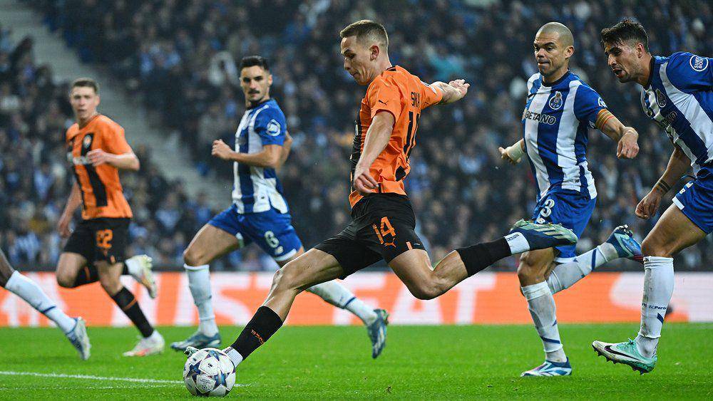 FC Porto melawan Shakhtar Donetsk pada matchday terakhir fase grup UCL 2023/2024. (twitter.com/FCShakhtar)