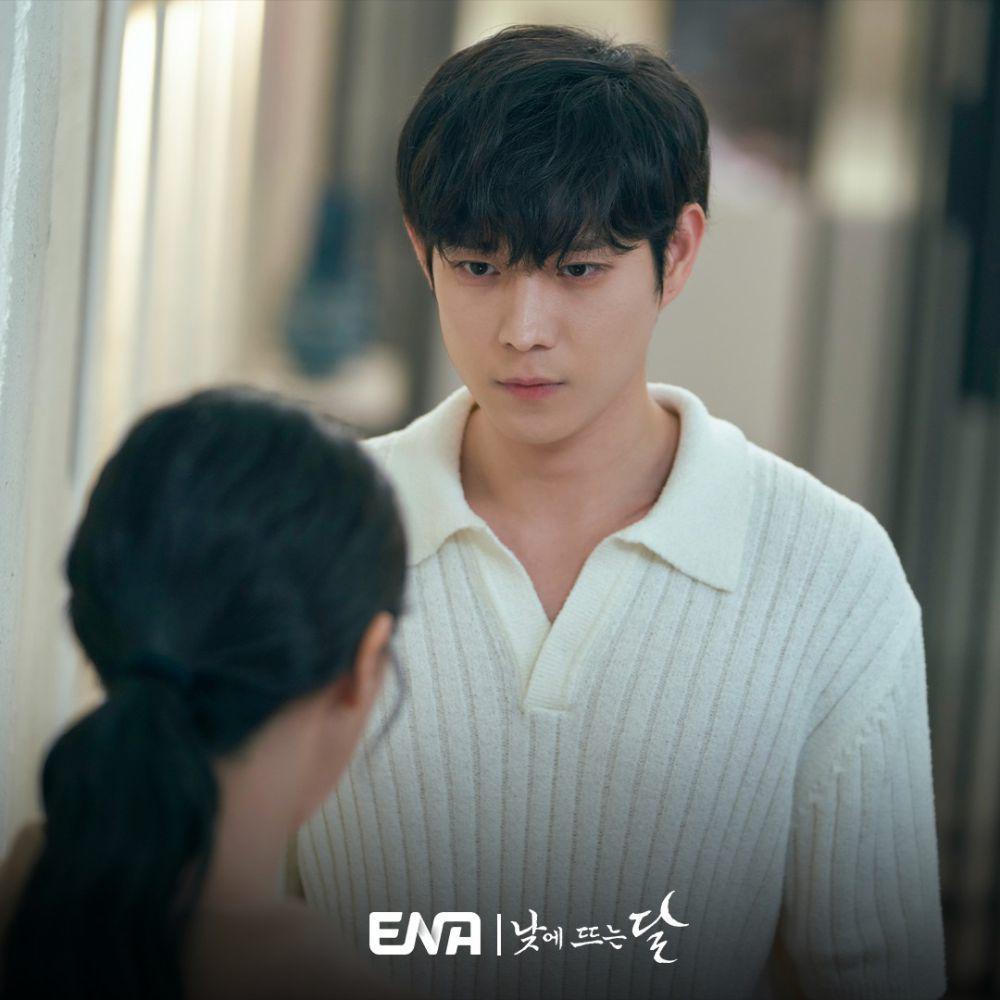 Kim Young Dae di Moon in the Day (dok. ENA/Moon in the Day)