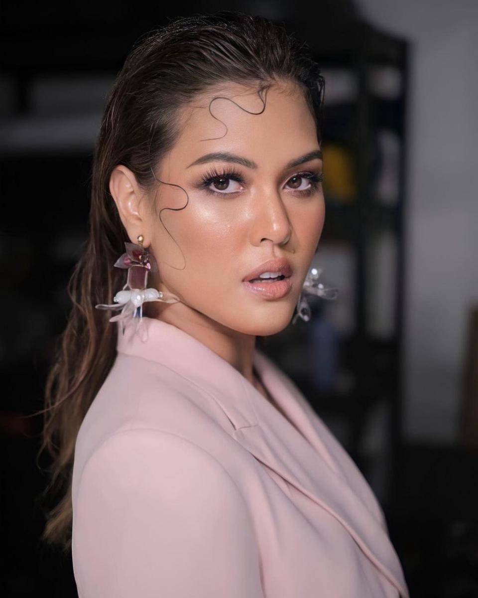 ide makeup ala Rebecca Tamara (instagram.com/rebeccatamara)