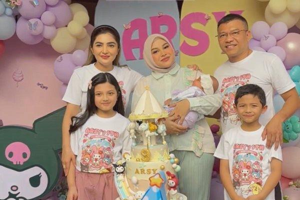 8 Potret Perayaan Ulang Tahun Arsy Ke-9, Seru Meski Cuma di Rumah