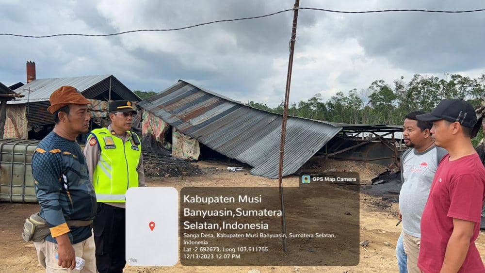 (Proses penutupan penyulingan minyak ilegal di kabupaten Muba) IDN Times/istimewa