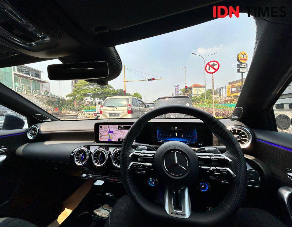Interior AMG A 35 Sedan (IDN Times/Fadhliansyah)