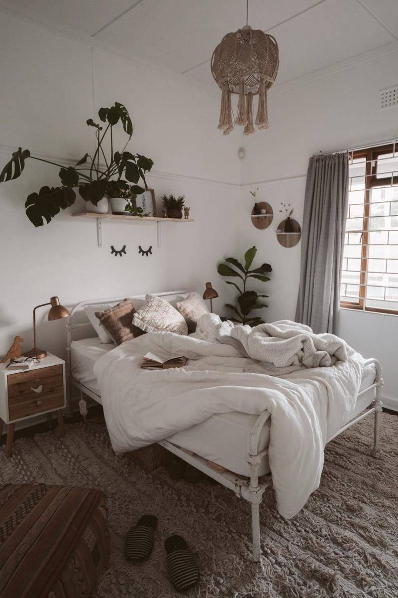 ide desain kamar estetik minimalis (pexels.com/Taryn Elliott)
