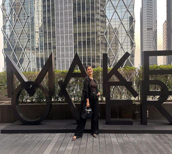 Ootd atasan hitam Paula (Instagram.com/paula_verhoeven)