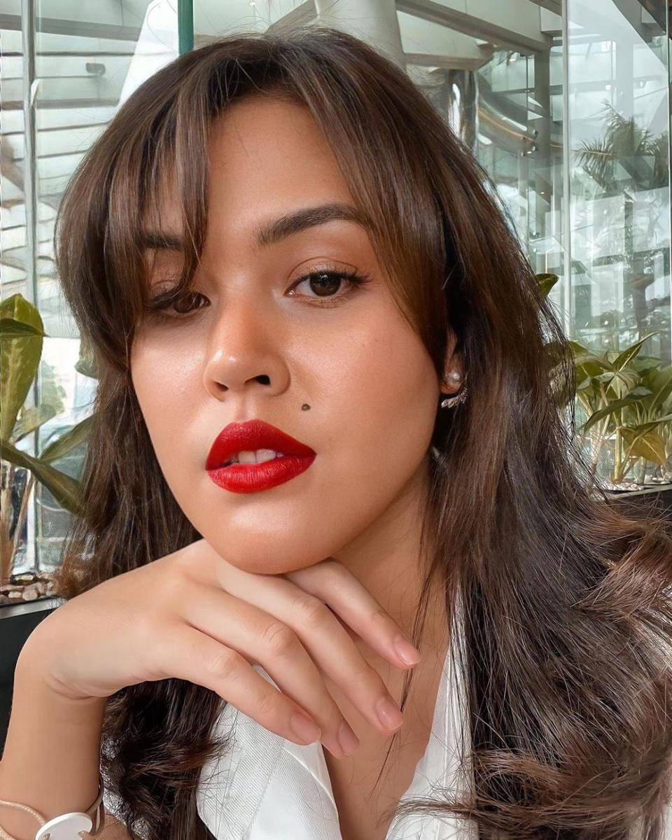 ide makeup ala Rebecca Tamara (instagram.com/rebeccatamara)