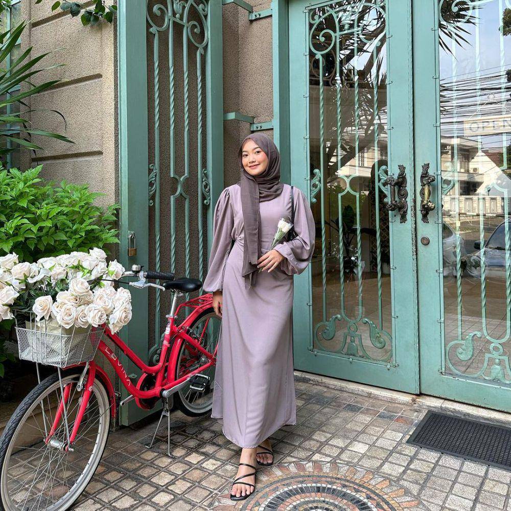 inspirasi OOTD ala Alamanda Putri (instagram.com/alamandaptrr)