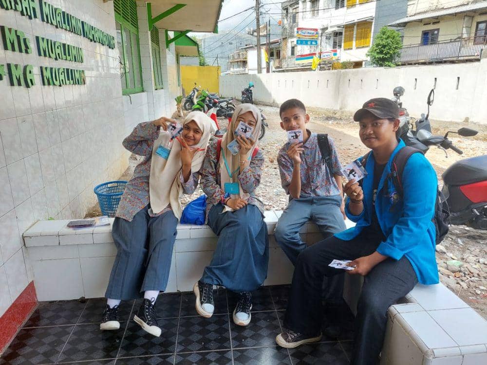 Aliansi Mahasiswa Pro Demokrasi SULSEL (AMPDS) menggalang dukungan anak muda untuk terlibat merespons situasi politik demokrasi terkini. (Dok. Istimewa)