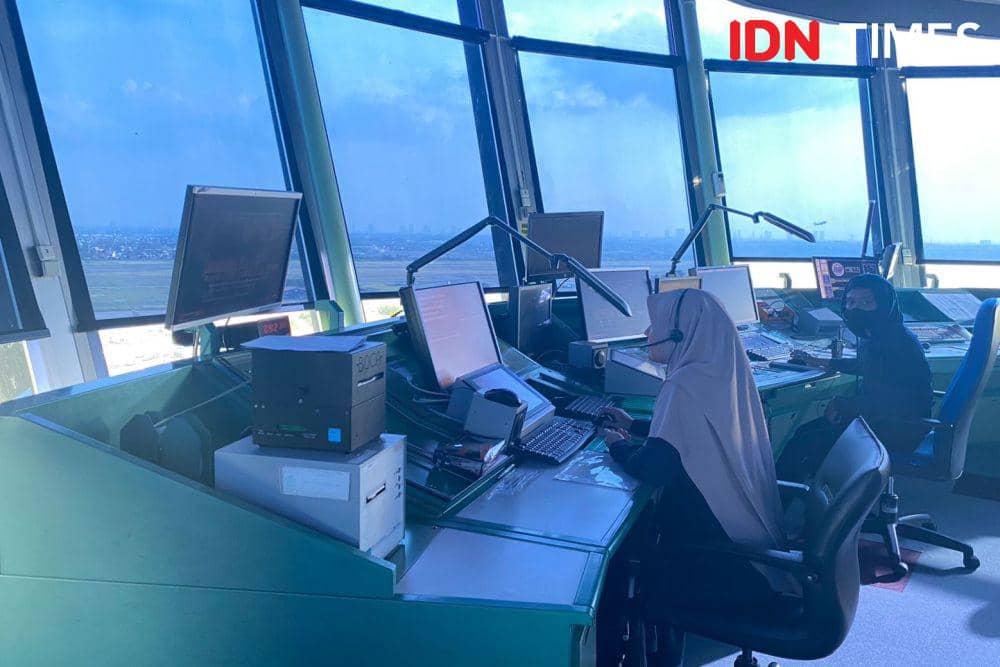 Tower Jakarta Air Traffic Services Center (JATSC) AirNav Indonesia di Bandara Soekarno-Hatta, Tangerang, Banten. (IDN Times/Vadhia Lidyana)